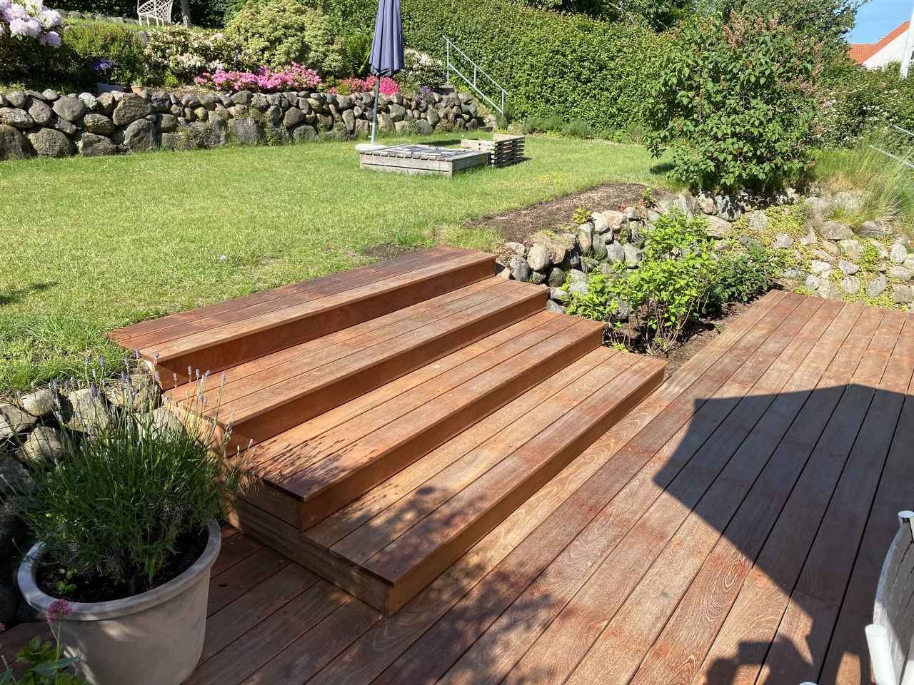 Terrasse med kvalitetsmaterialer